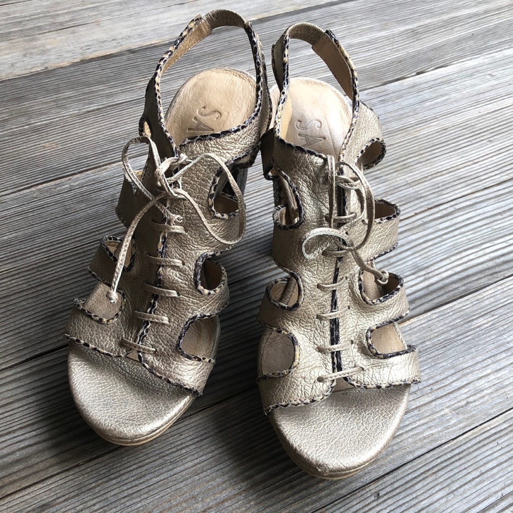 Sachelle platform leather and snakeskin heels, size 37